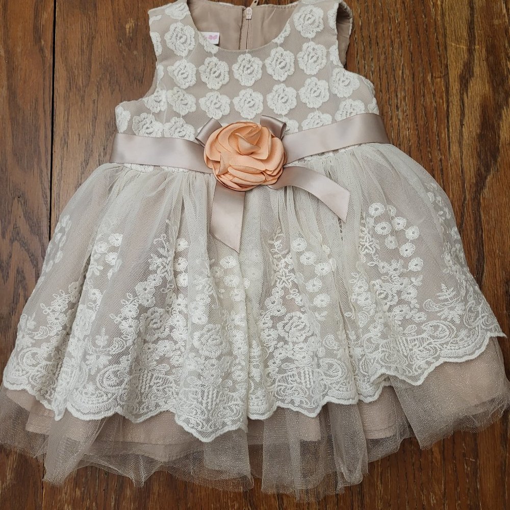 Bonnie Baby dress 12M like new